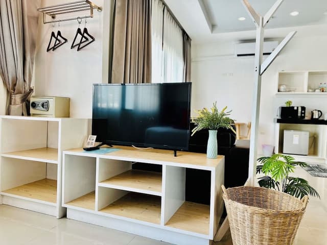Junior Studio Suite