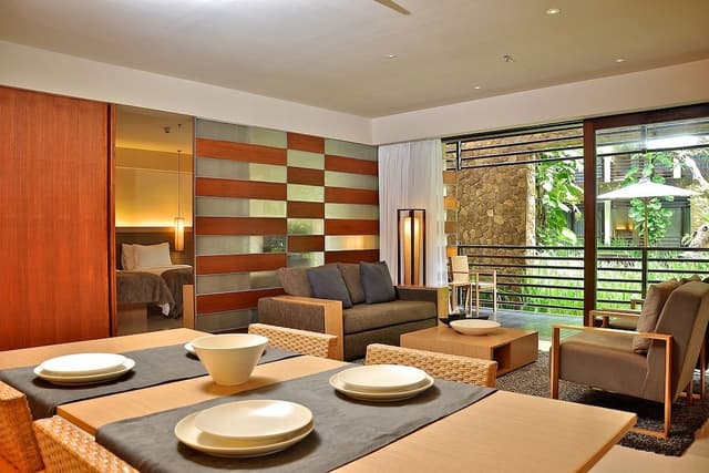 Premiere 2 Bed Room Suite Pool View with Balcony