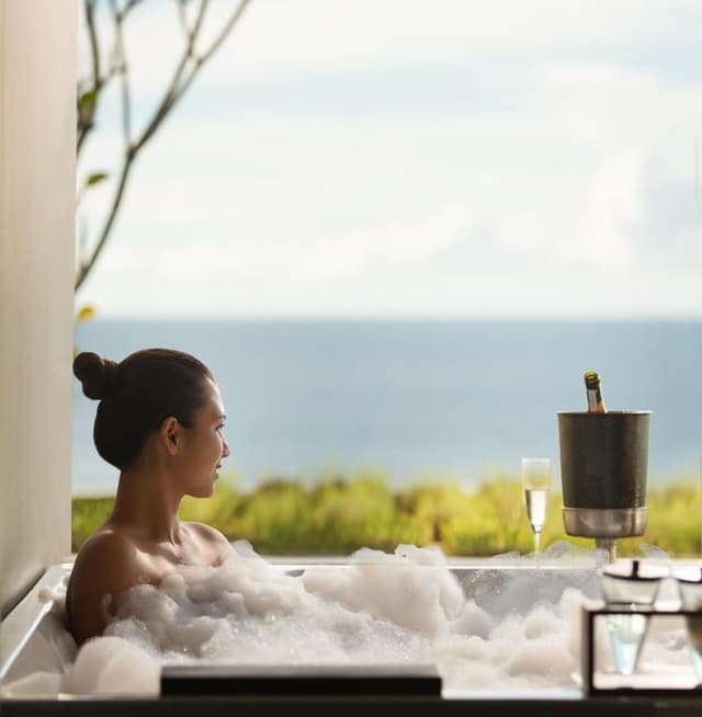 Ocean Front Suite