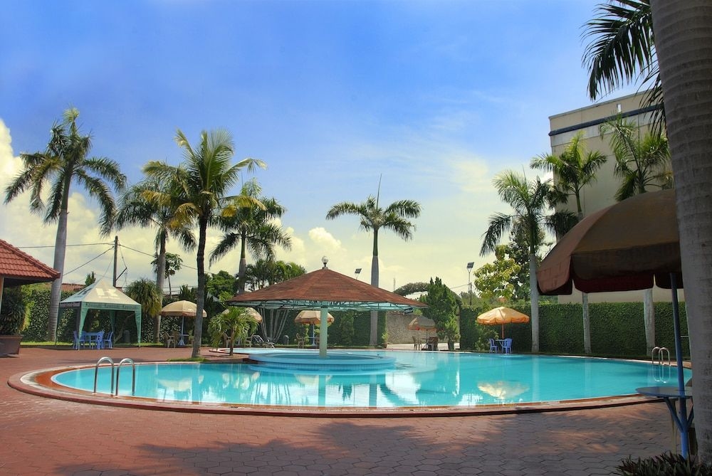 โรงแรมเมอร์เดกา (Merdeka Madiun)4