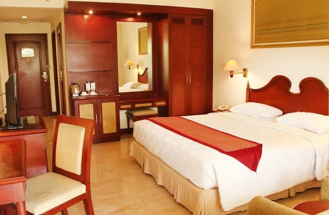 Executive Room