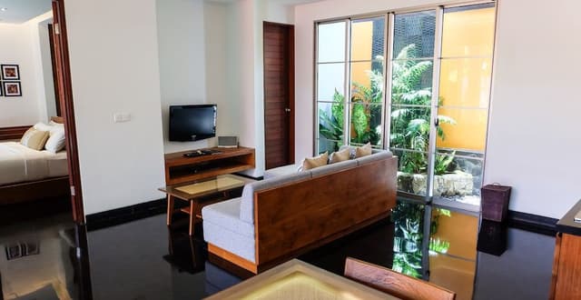 Deluxe pool villa