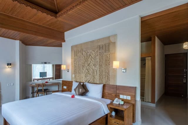 Suite, Garden View