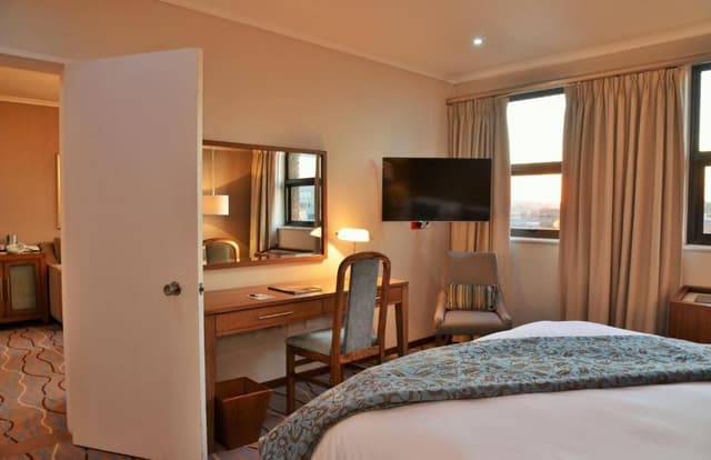 Luxury Suite