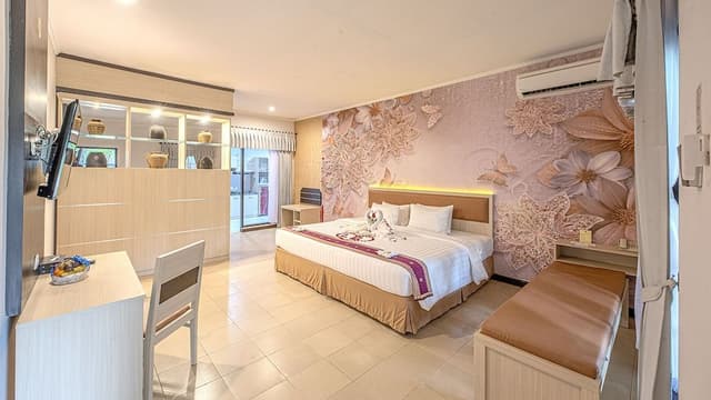 Sasak Suite Room