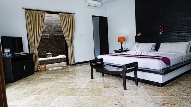 Superior King Room