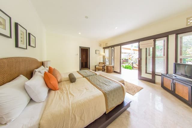 4 Bedroom Villa with Private Pool