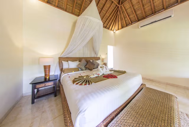 4 Bedroom Villa with Private Pool