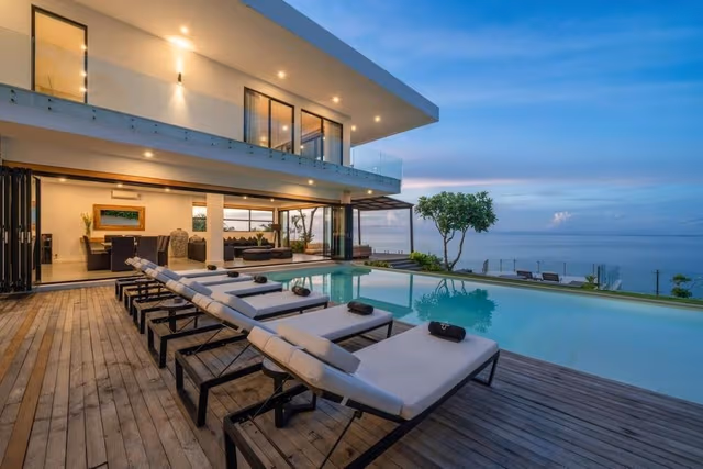 Namaskar Villa - Five-bedroom Villa With Private Pool And Sea View