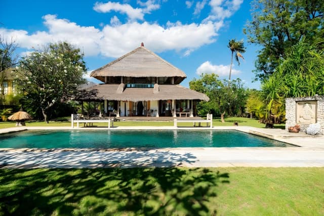 Three Bedroom Beachfront Villa with Private Pool