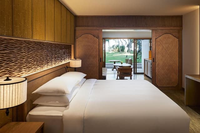 Premium Room, 1 King Bed