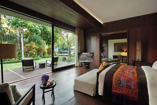 3-Bedroom Mansion, Private Pool