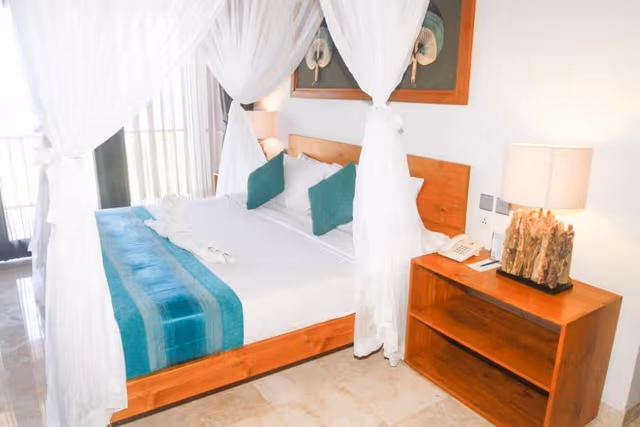 Deluxe Suite, 1 King Bed, Ocean View