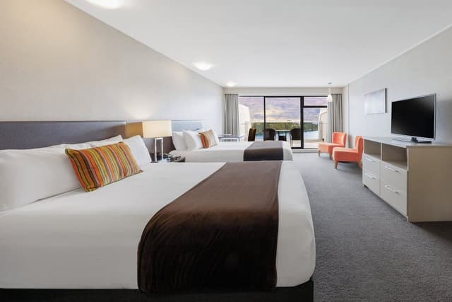Superior Room, 2 Queen Beds, Lake View