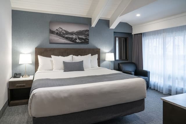 Superior Room, 1 King Bed