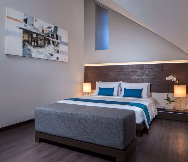 Suite, 3 Bedrooms, Balcony