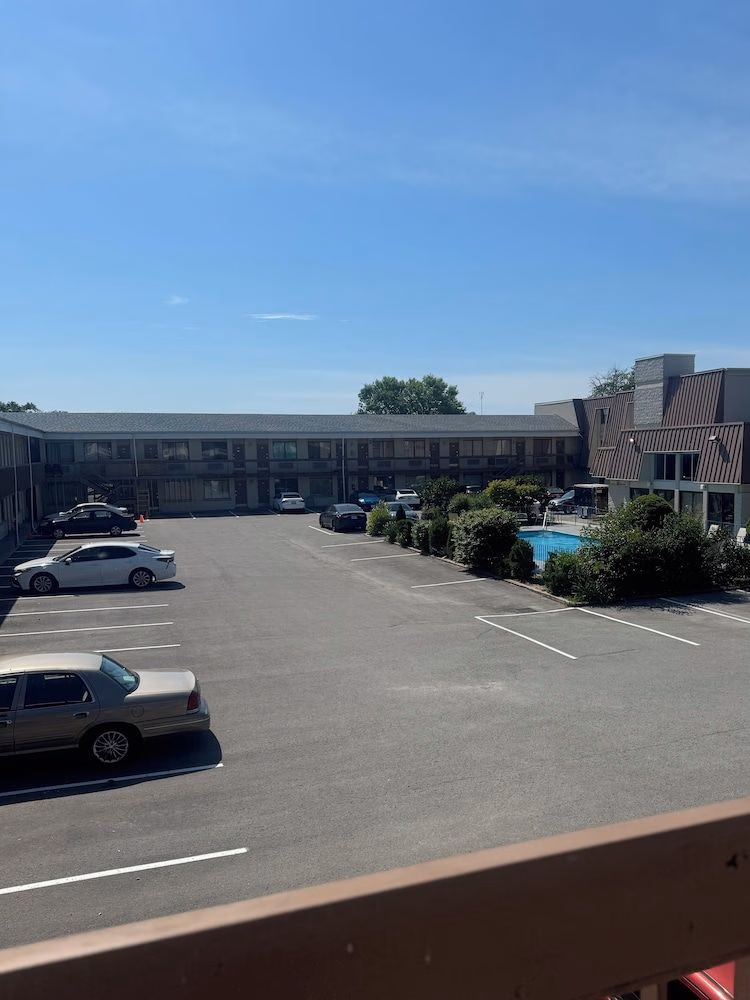 Rodeway Inn & Suites4