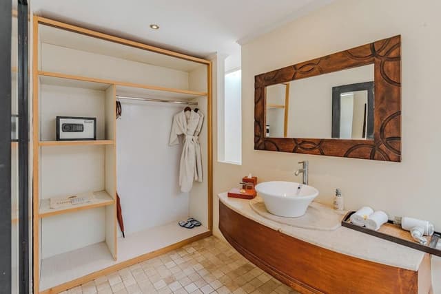 One Bedroom Kahyangan Villa with One Way Airport
