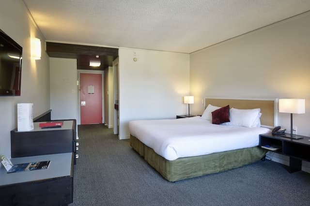 Superior King View Room