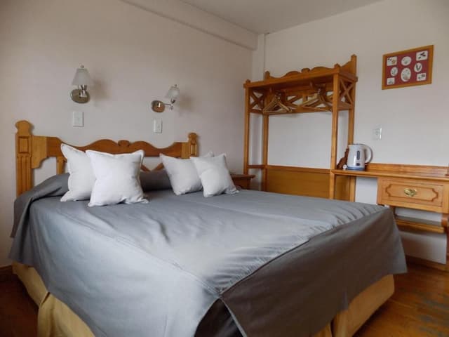 Double Room (Double or Twin)