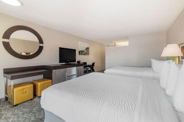 Deluxe Room, 2 Queen Beds, Balcony, River View