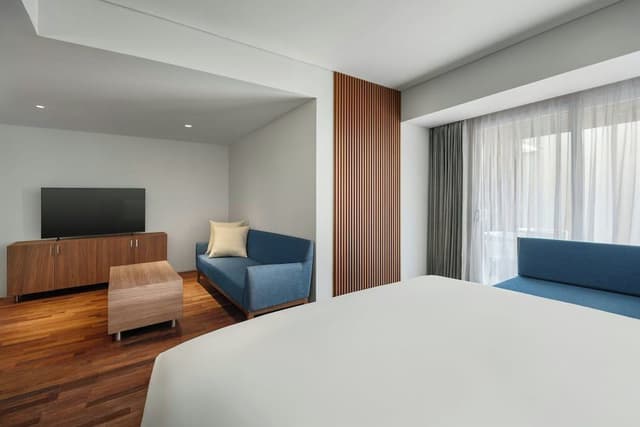 Deluxe Room, 1 King Bed