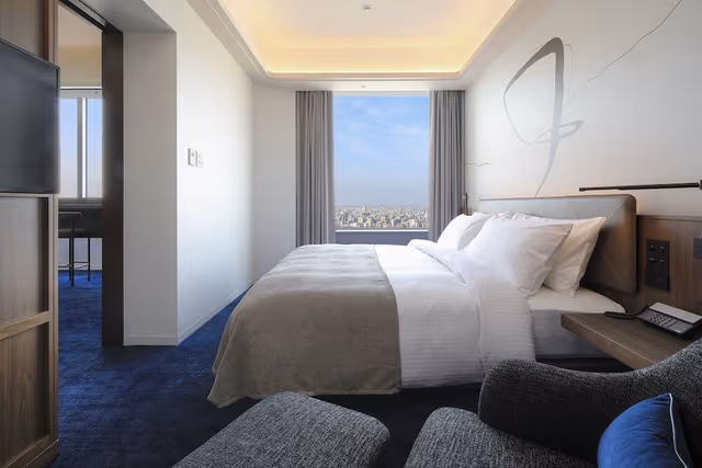 Executive Suite D, Non Smoking (39-41F)(with breakfast/separate breakfast fee for 6 y/o and under)