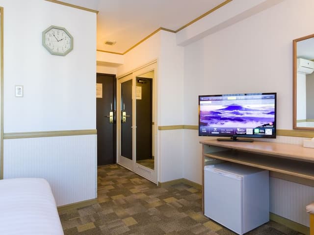 Standard Double Room, Smoking