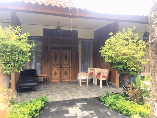 The Grand Villa