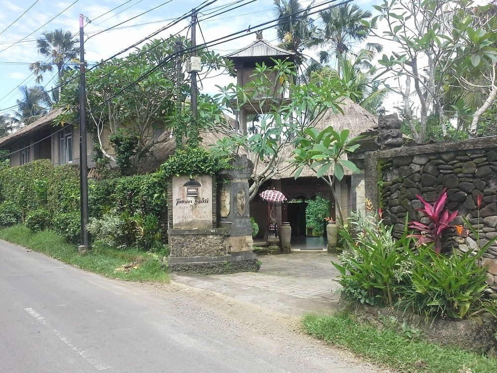 Taman Sakti Bali Resort4