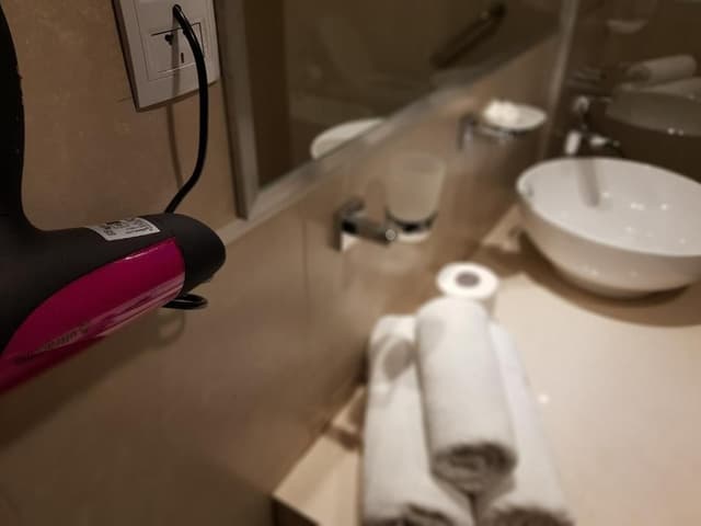 Jr Suite