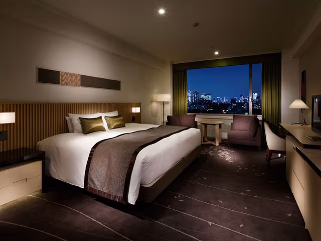 Deluxe King Room (Non-Smoking)+ Sauna Access