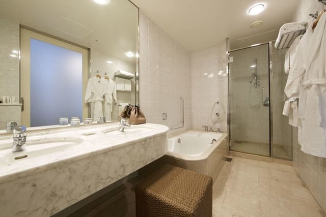 Deluxe Twin Room (Non-Smoking)+ Sauna Access