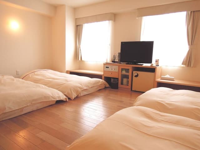 Family Room (4 Japanese Futons)