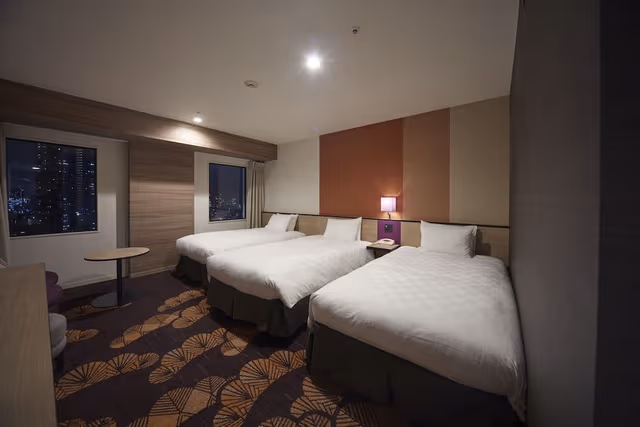 26th-32th Deluxe Twin Room, Non-Smoking (High Floor)