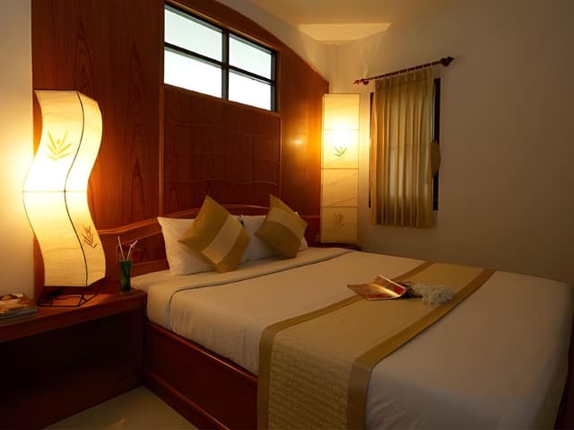 Deluxe One-Bedroom Bungalow