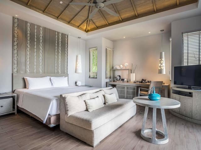 Deluxe Room, 1 King Bed (Grand)