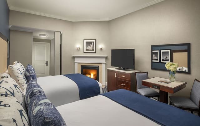 Deluxe Room, 2 Queen Beds, Balcony, Ocean View