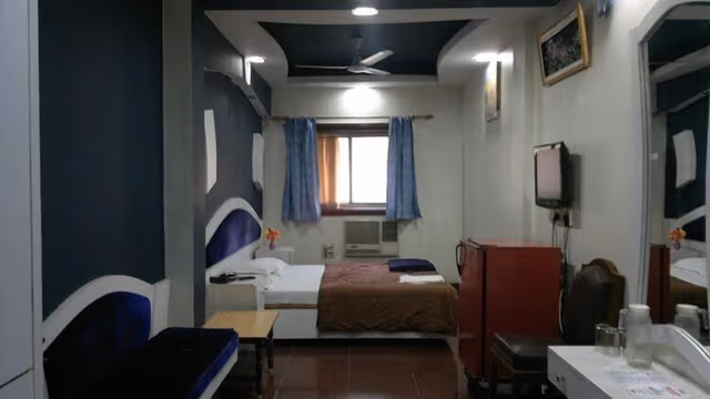 Standard Room (Non A/C)