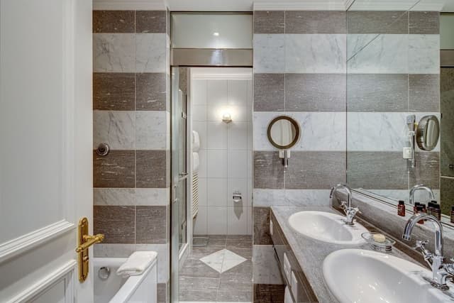 Presidential Suite, 1 King Bed, Kitchen, Lake View, Spacious living & dining area
