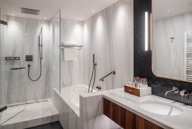Junior Suite, 1 King Bed, Mountain View (Premier Junior Suite)
