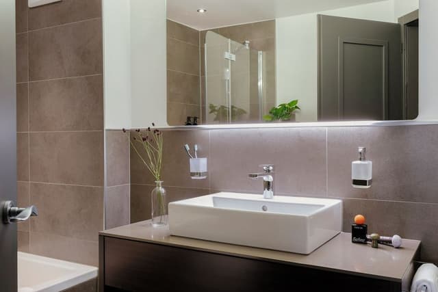 Luxury Suite Ground Floor