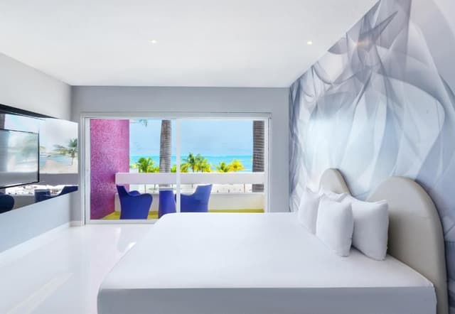 Trendy Ocean View Playful Experience
