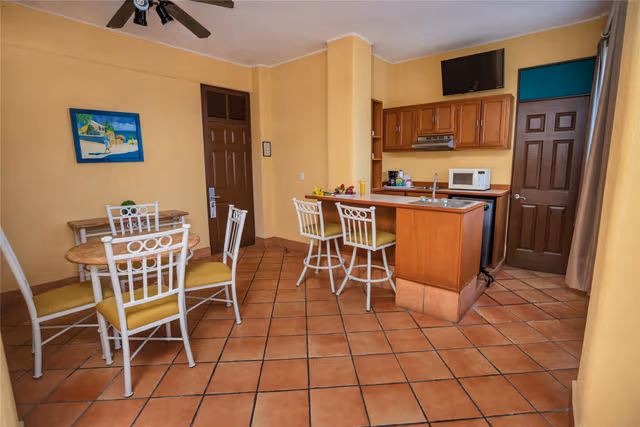 Suite-2 Double Beds, Non-Smoking, Full Breakfast