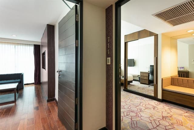 One Bedroom Premium Suite