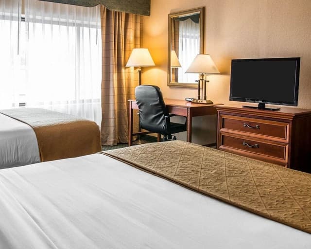 Standard Room, 2 Queen Beds, Non Smoking