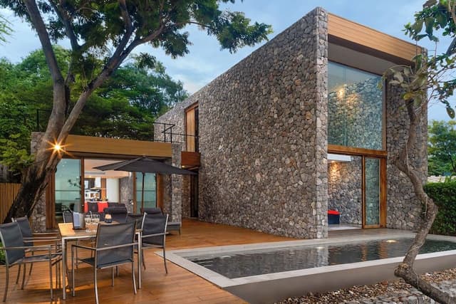 Royal Oceanfront Pool Villa