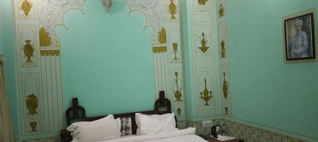 Semi Deluxe Room