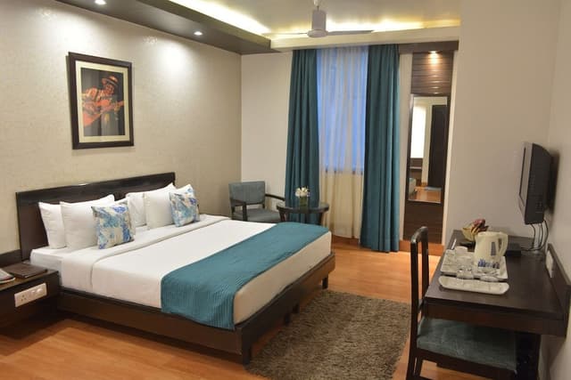 Deluxe Suite