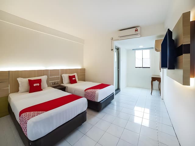 Deluxe Twin Room